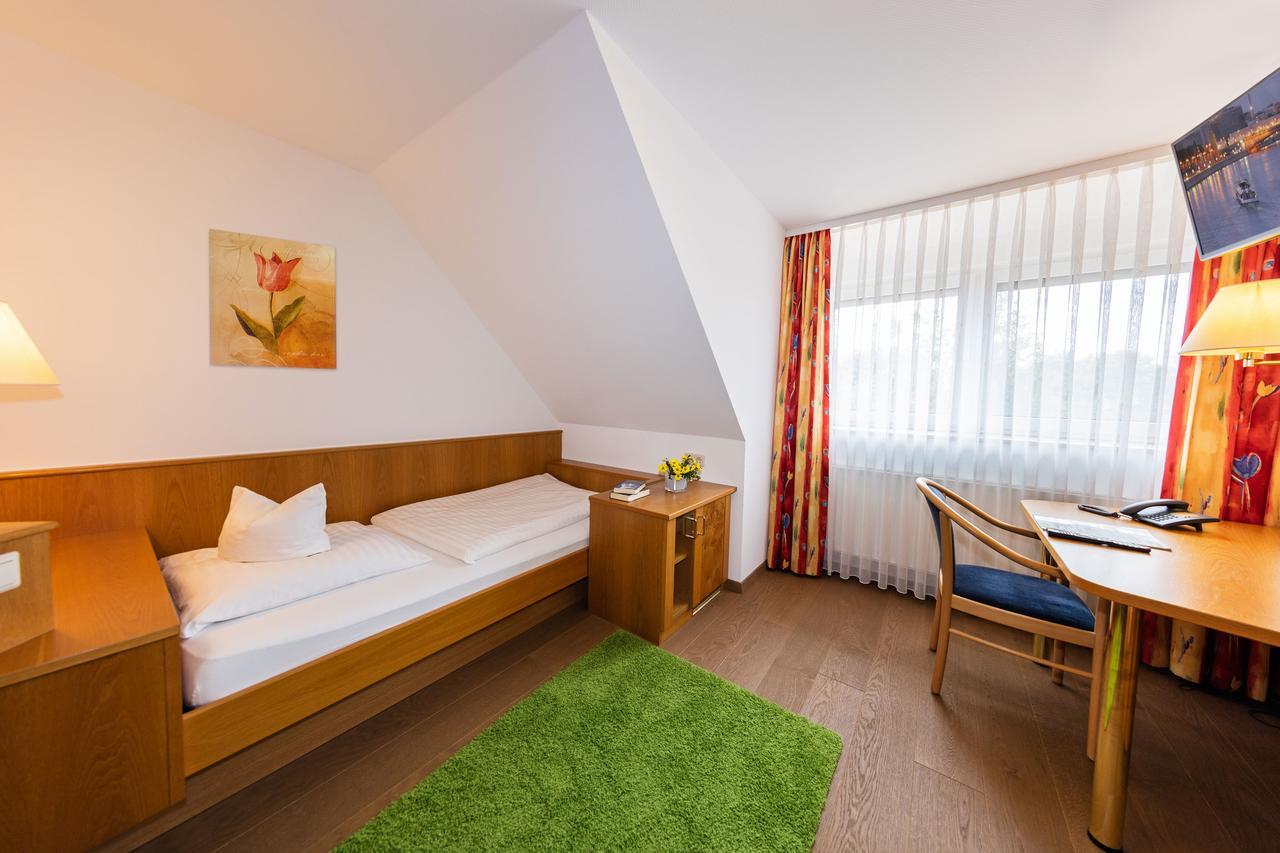 Gasthof - Hotel Zum Ochsen Gmbh Berghulen المظهر الخارجي الصورة